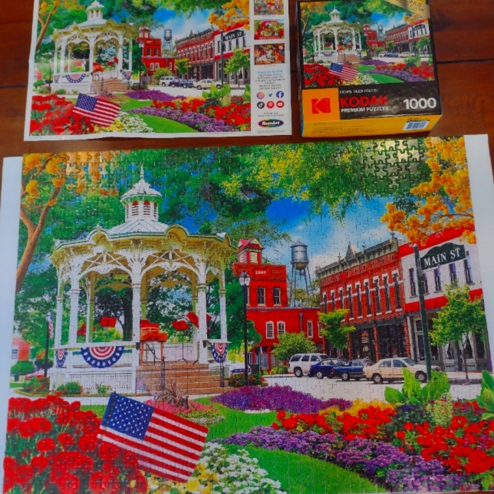 Main Street USA 1000 piece puzzle